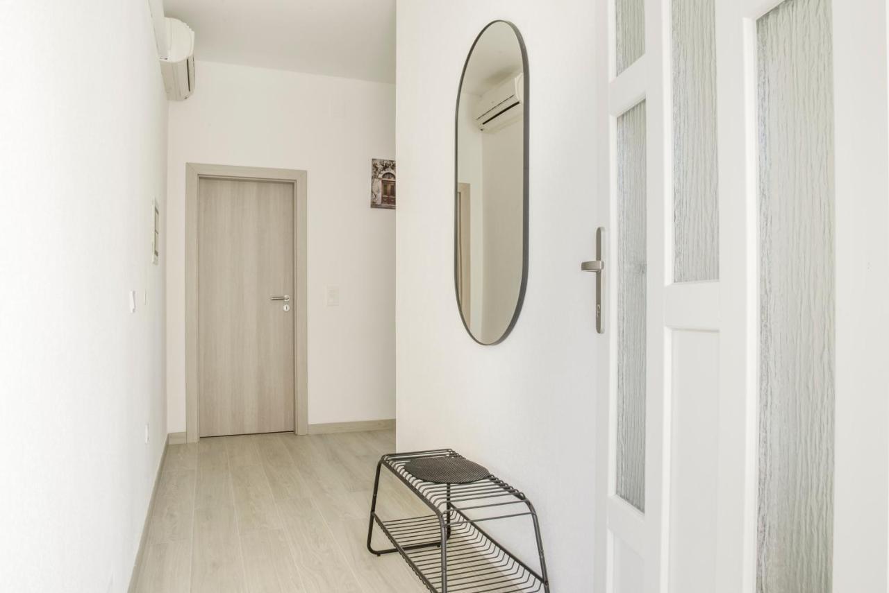 Apartmani Vudrag Trogir Exteriör bild