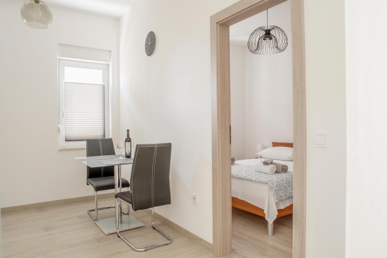 Apartmani Vudrag Trogir Exteriör bild